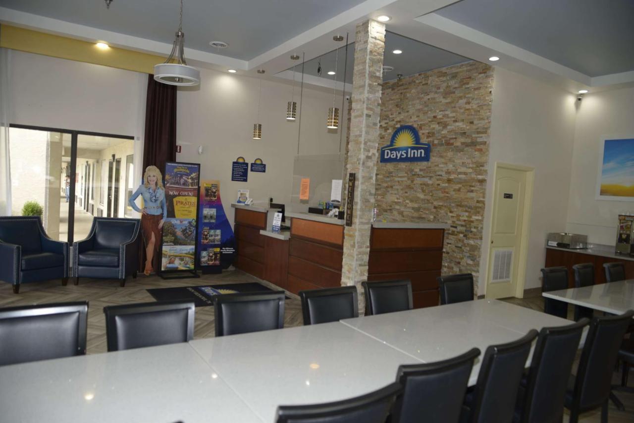 Days Inn By Wyndham Kodak/Sevierville Intrstate Smokeymntns Екстер'єр фото