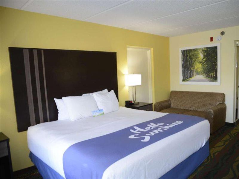 Days Inn By Wyndham Kodak/Sevierville Intrstate Smokeymntns Екстер'єр фото