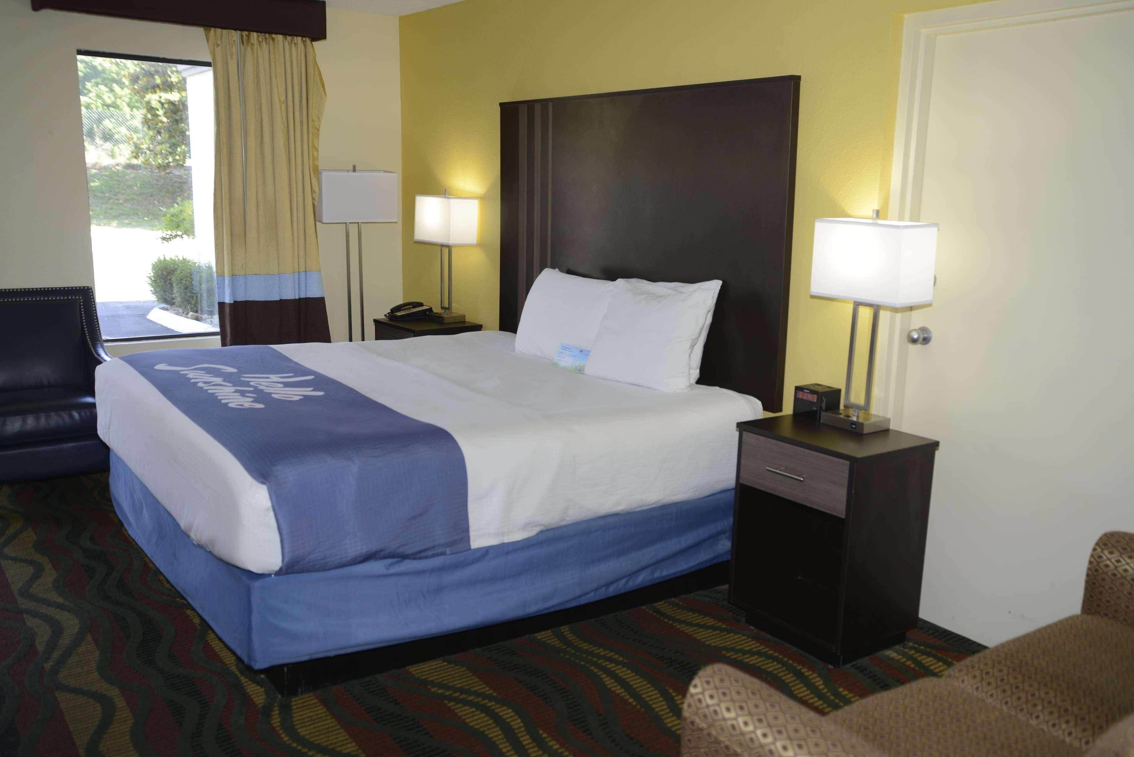 Days Inn By Wyndham Kodak/Sevierville Intrstate Smokeymntns Екстер'єр фото