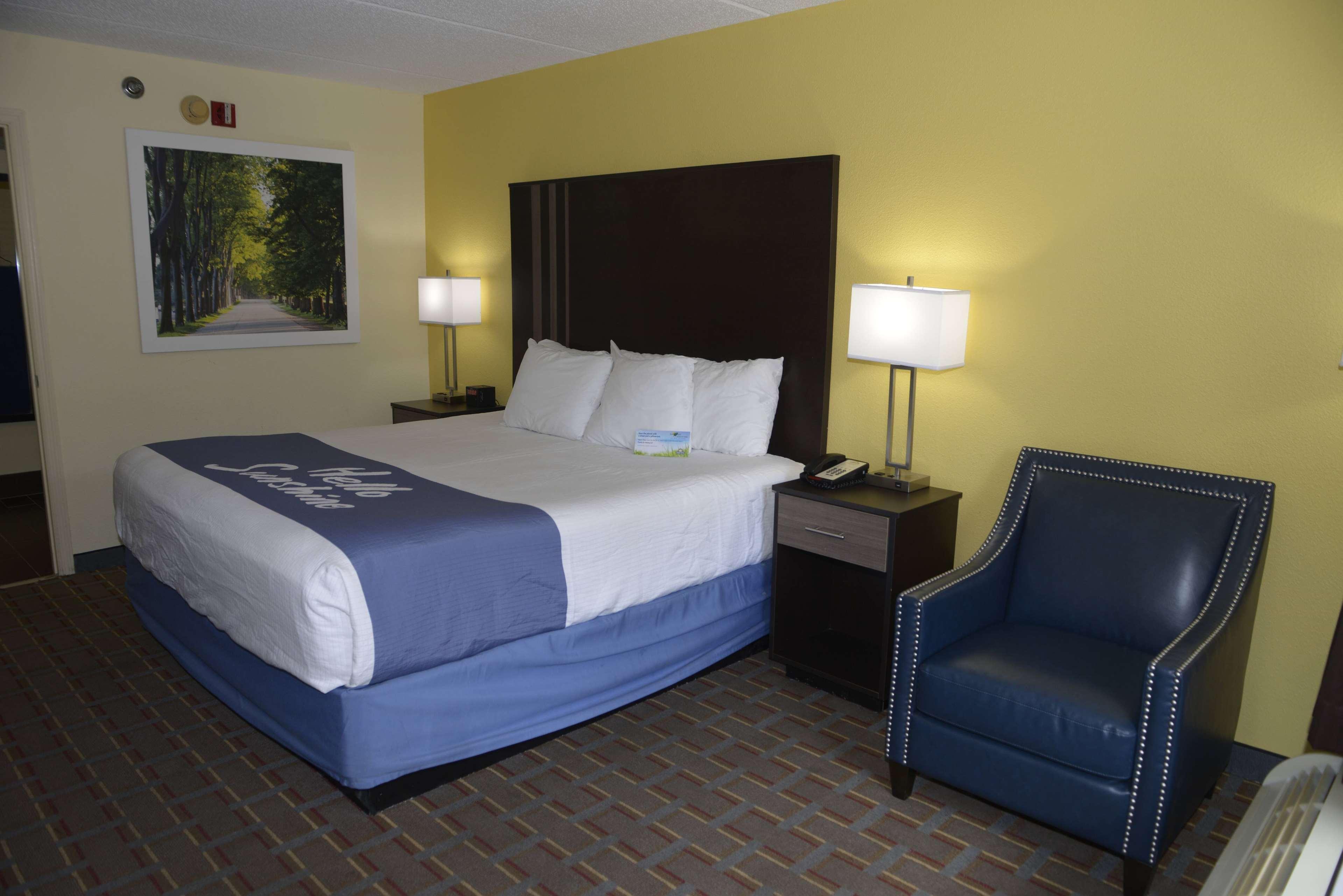 Days Inn By Wyndham Kodak/Sevierville Intrstate Smokeymntns Екстер'єр фото