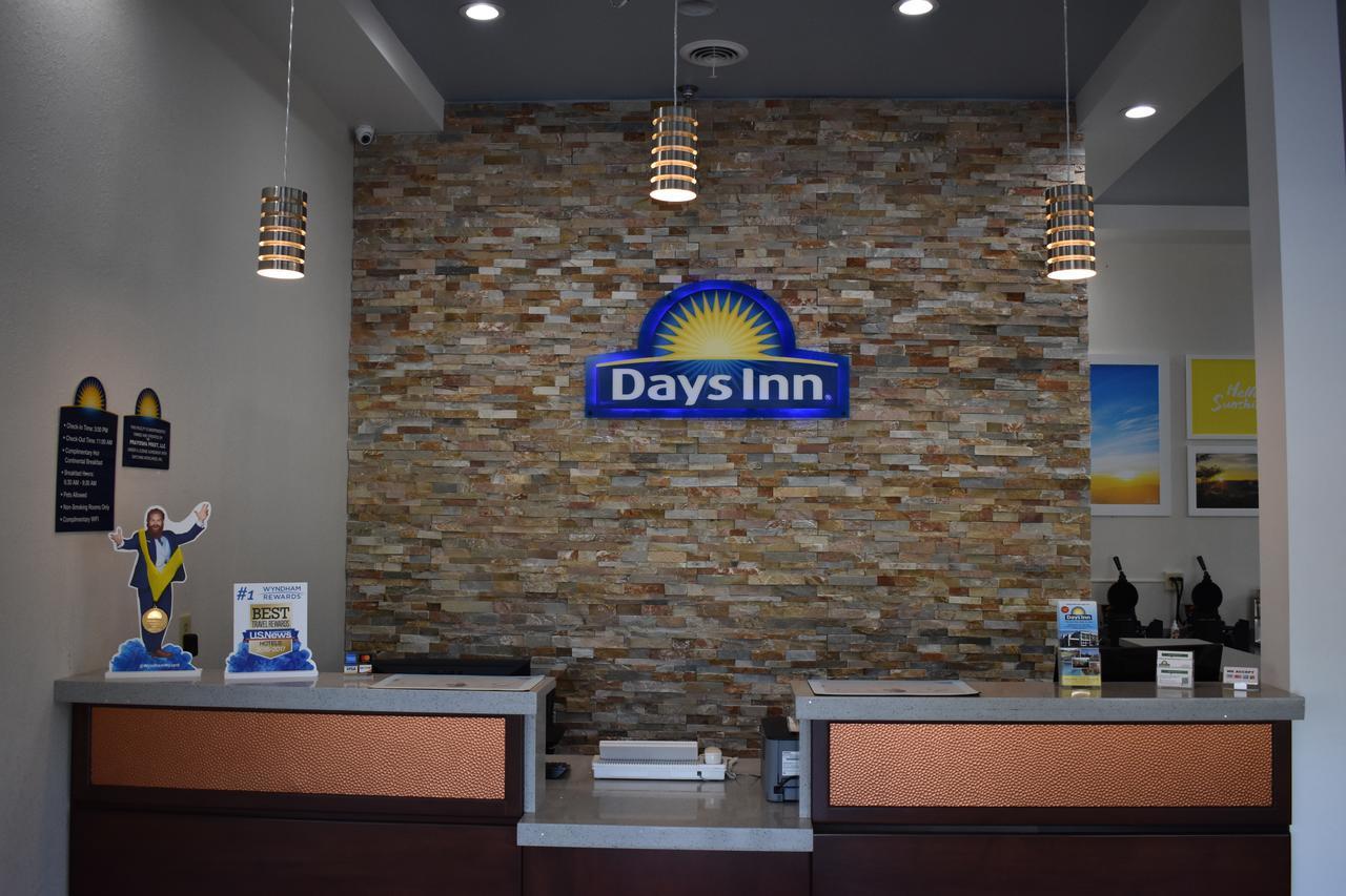 Days Inn By Wyndham Kodak/Sevierville Intrstate Smokeymntns Екстер'єр фото