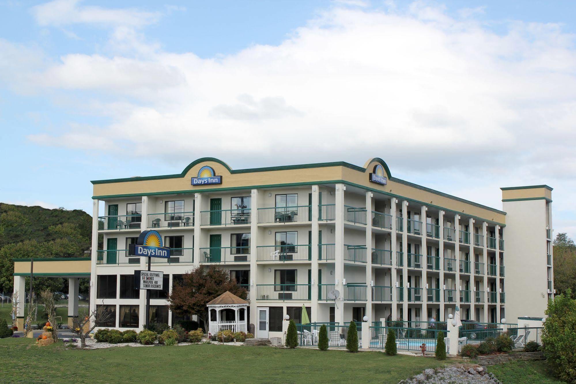 Days Inn By Wyndham Kodak/Sevierville Intrstate Smokeymntns Екстер'єр фото